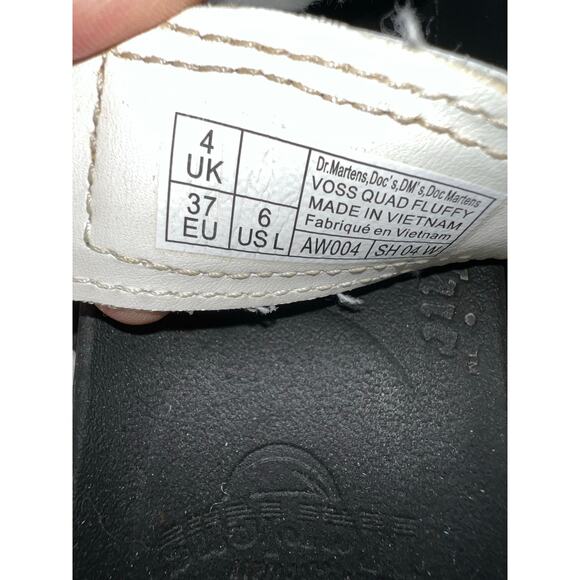 DR MARTENS AIR WAIR VOSS FLUFFY FAUX FUR PLATFORM SANDALS WHITE SIZE 6 women - Picture 6 of 9